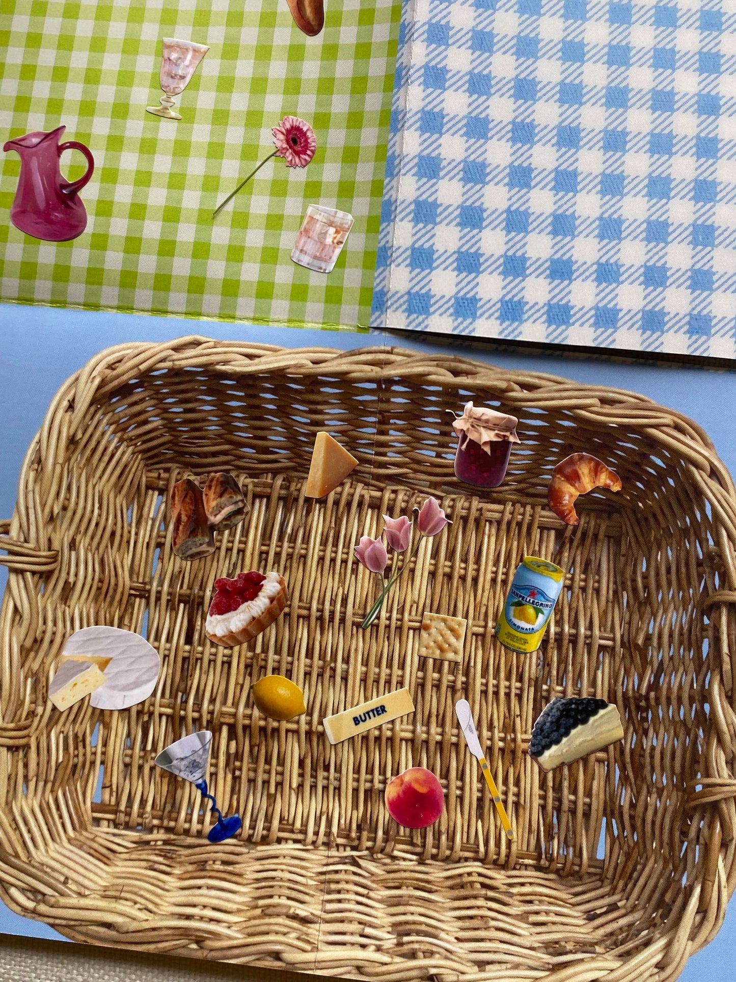 HOW TO HAVE A PICNIC ZINE